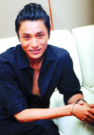 陈坤因内心挣扎文身(图)