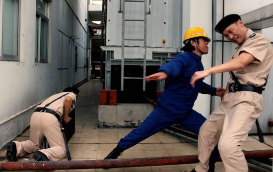 石天龙触电《绝命岛》 截拳大师变身泰拳高手