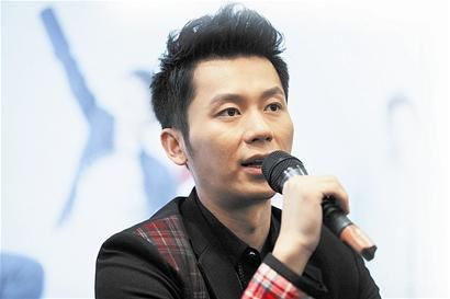 李晨