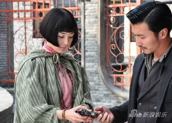 《消失的子弹》杨幂赞偶像谢霆锋敬业