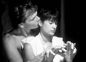 曾风靡全球的影片《人鬼情未了》男主演