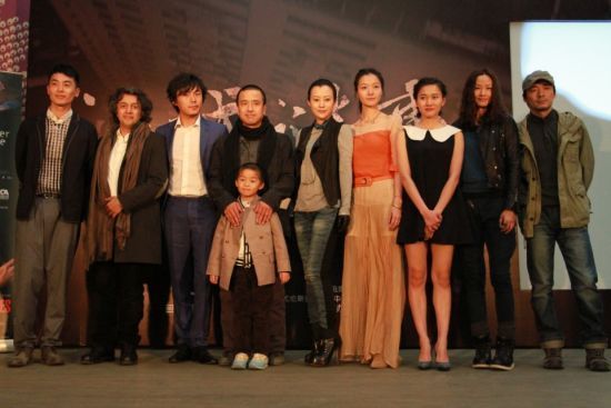 ¦����Ƭ���������¡���Ψһ��Χ��ɵĻ���ӰƬ��ͼΪ��Ƭ������Ӱ��