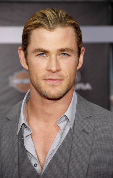 ˹-ķ˹˹(Chris Hemsworth)