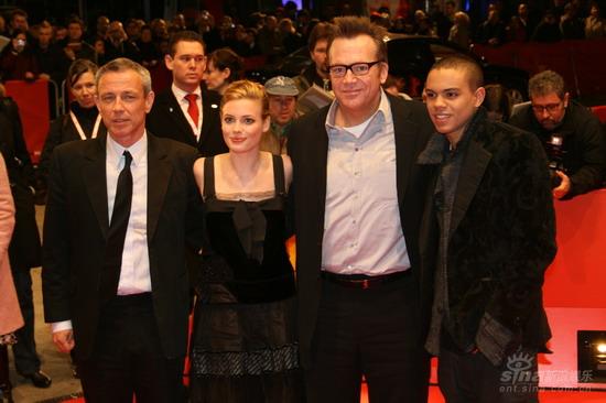 三男一女四位主创