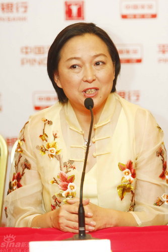 方芳精神不错