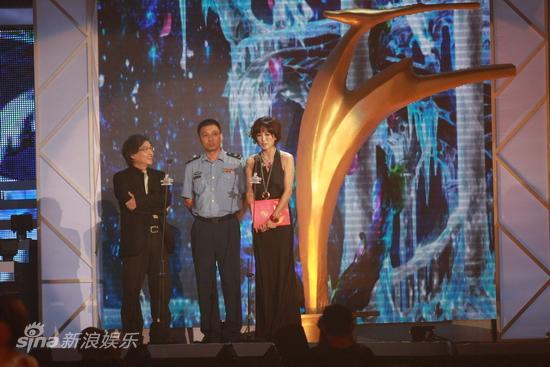 图文：长影节颁奖-高宝宝等揭晓编剧奖