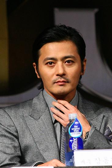 张东健宣传《黄沙武士》 称儿子没取名想要二子
