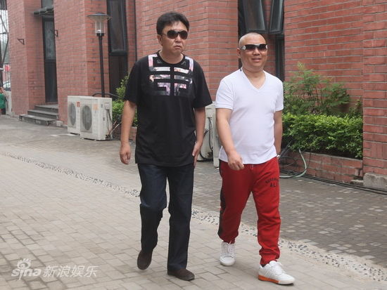 图文:《车在囧途》发布会-于谦和郭德纲