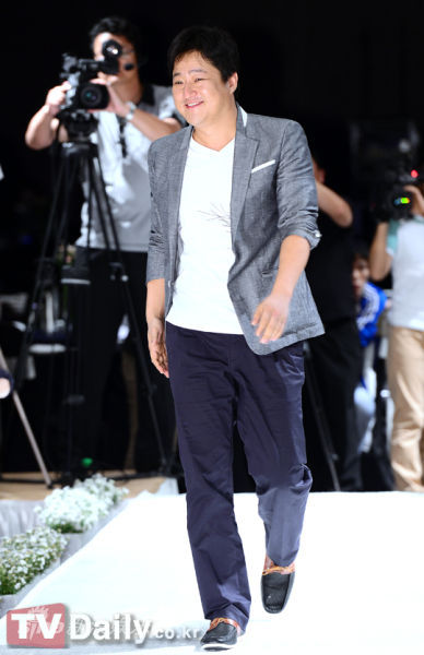 图文:《占卜师们》发布会--郭道元登场