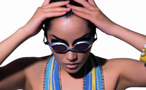 ��ӱ����ʱװչ�˶����