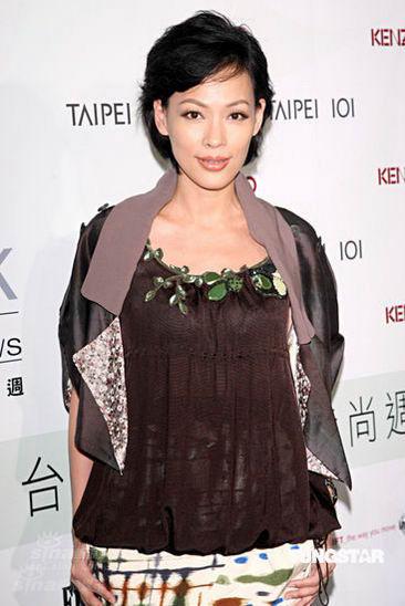 甜美许安安亮相时装秀 名模隋棠等助阵【图】