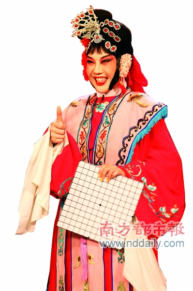 幕后高人助推欣宜发展 做司仪发专辑忙不迭(图