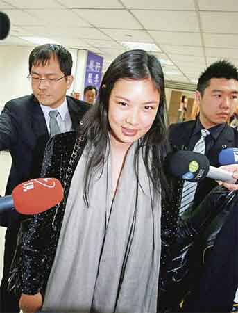 黎明、乐基儿公开亮相口径一致避谈婚事(图)