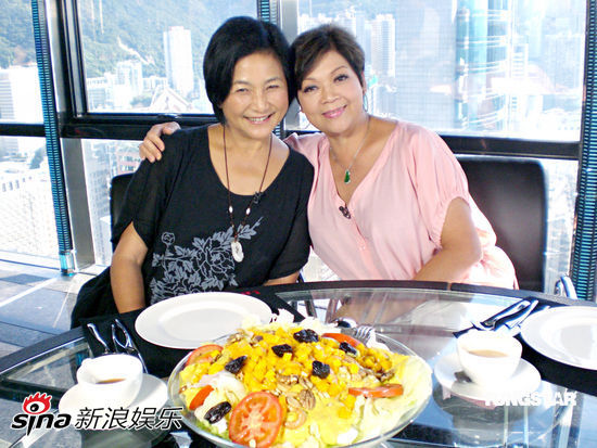 郑佩佩录制《肥妈私房菜》