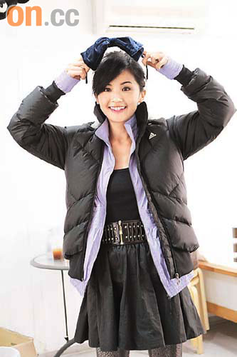 阿sa活力十足拍广告 为师弟陈伟霆按摩【图】