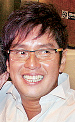 今天是香港艺人谭咏麟(绰号"谭校长")60岁生日.