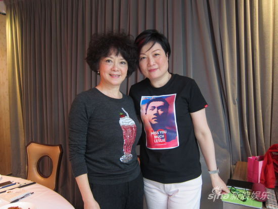 陈淑芬接受查小欣专访，回忆张国荣与她的相处。