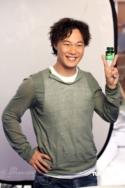 陈奕迅携女儿拍广告 父女情深惹人羡慕【图】