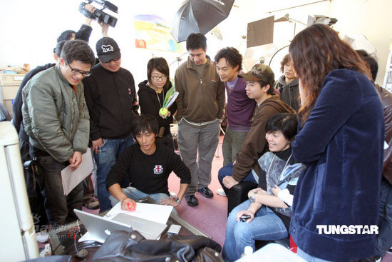 陈奕迅携女儿拍广告 父女情深惹人羡慕【图】