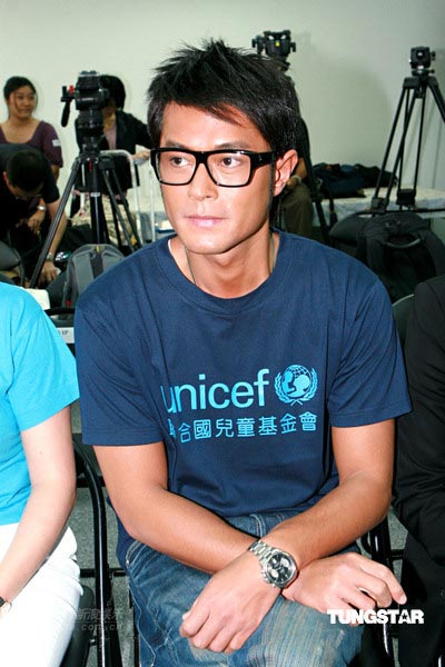 古天乐任大使接受善款 望赴川做心理辅导【图】