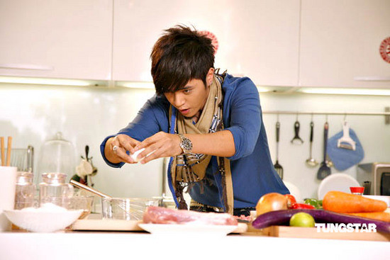 罗志祥全牛宴恭贺新春 戏言母亲只爱钱