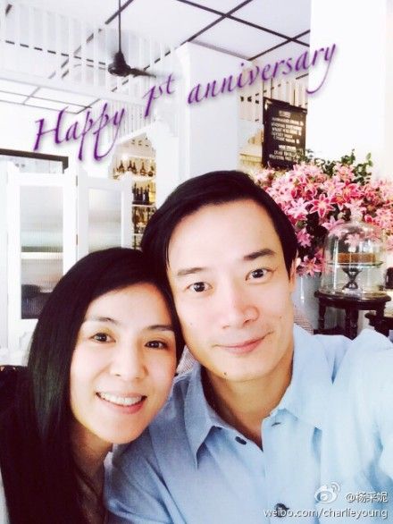 杨采妮和老公亲密自拍 庆结婚一周年(图) 