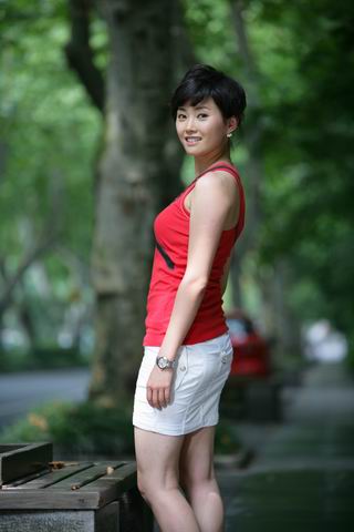 浙江卫视80后主播突辞世光鲜背后隐藏多少磨砺