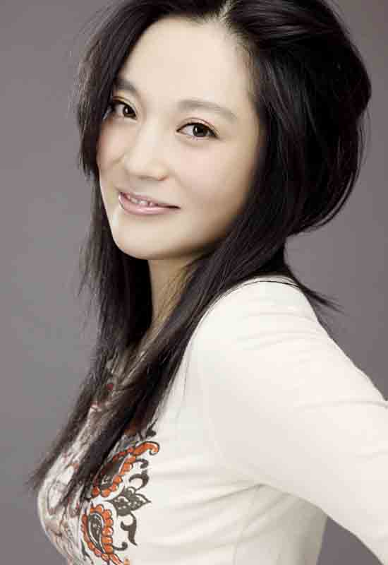 张慧君入住都梁 美女主播进军影视谈压力