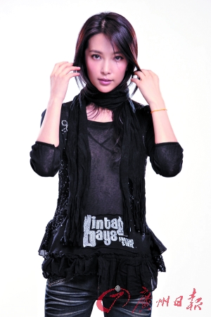 姚晨加盟华谊与李冰冰争一姐？