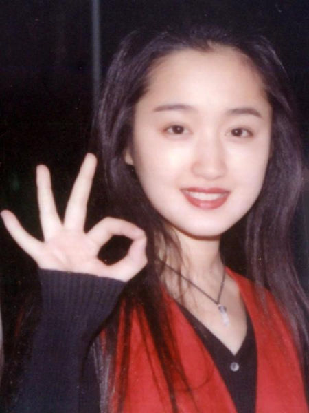 杨钰莹“复出受阻”消息不实 小年夜除夕夜亮相
