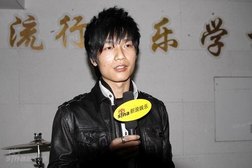 快男超女贺天娱三年 李宇春只关注同届超女【图】