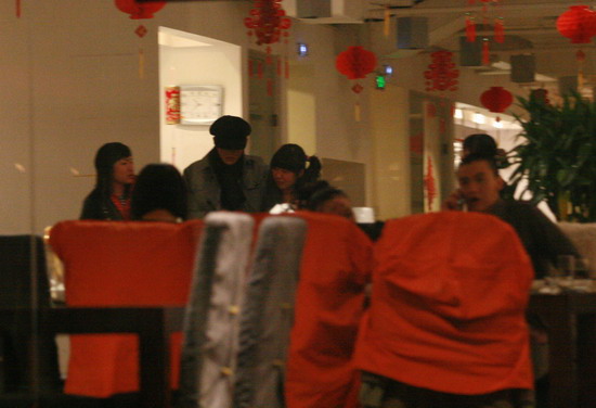 ͼ�ģ��ž���ˤ����һΧ����--��һΧ��¶����