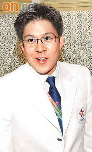 郭晶晶集训接受安检 拒回应夜会霍启刚【图】