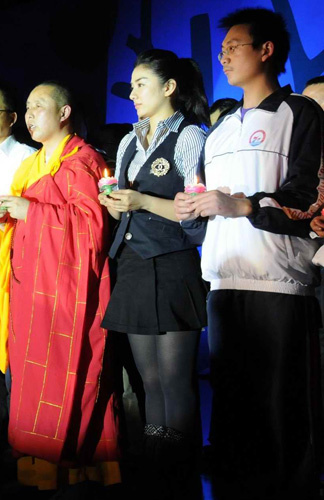 黄奕热心公益慈善 慷慨解囊为玉树募捐【图】