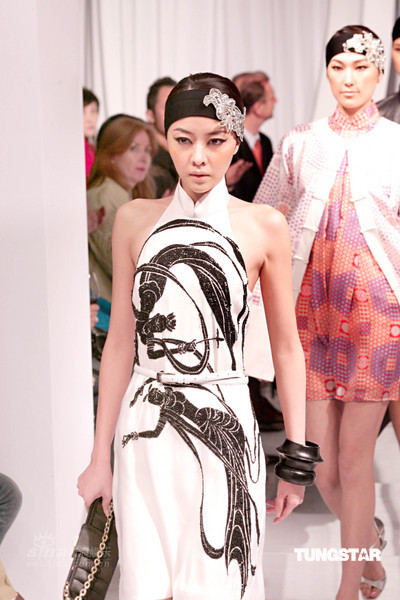 阿sa誓与阿娇同进退 陈见飞挺弟弟陈冠希【图】