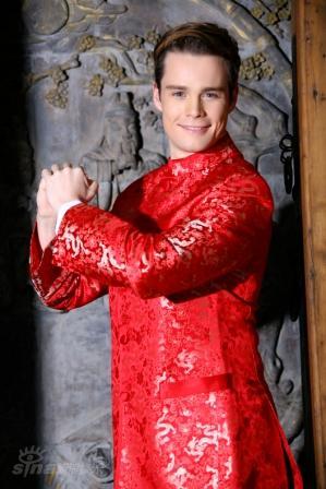 曾志伟携艺人拜年