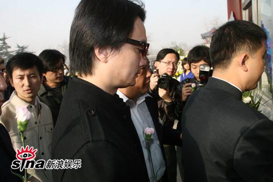 李钰追悼会今日举行 李冰冰任泉哀伤送别【图】