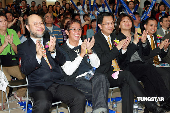 谭咏麟出席活动称干儿子关楚耀嚎哭认错【图】