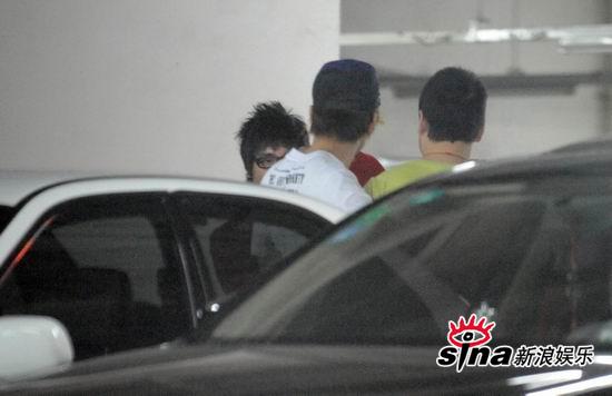 林俊杰12小时畅游京城 与王菲那英进餐合影【图】