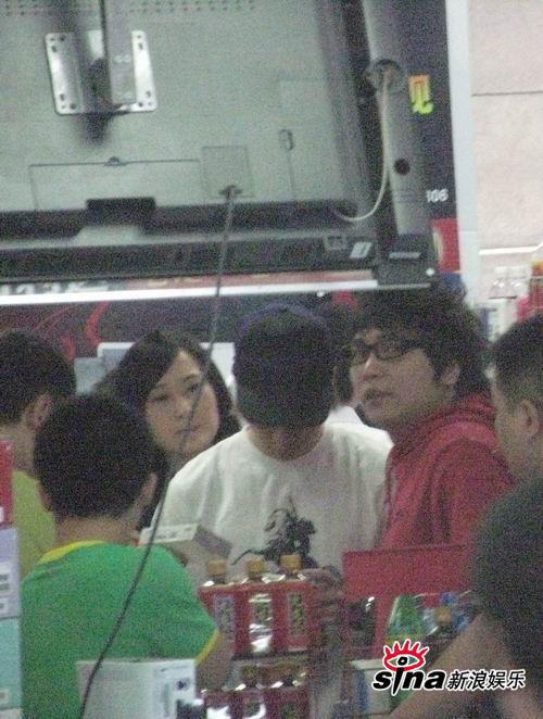 林俊杰12小时畅游京城 与王菲那英进餐合影【图】