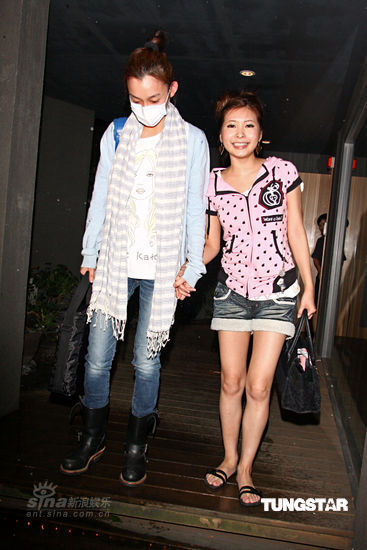 张柏芝为过世癌童低调抵台 与小s等吃火锅【图】