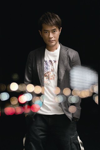 张曼玉携百位明星拍大片促销时尚