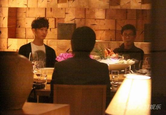 张佑赫京城密会王中军 服役归来加盟华谊？【图】