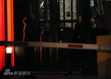 组图：马伊琍文章与友人吃饭小资生活有滋有味