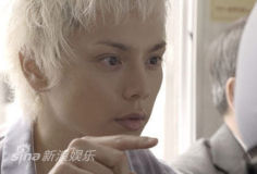 水岛宏拍摄新广告变身亚麻色头发帅气忍者(图)