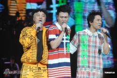 ��ΰ���ݳ�����Ҷ�������л�������֤����