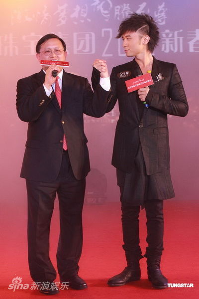 》-<em>古巨基发型</em>抢镜