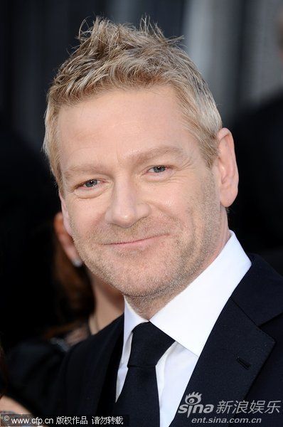 图文:奥斯卡红毯-肯尼斯-布拉纳帅气头型