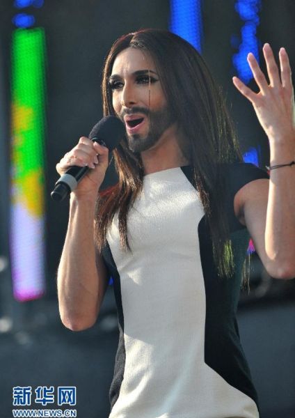 大胡子小姐 孔奇塔-武斯特 奥地利开唱|大胡子