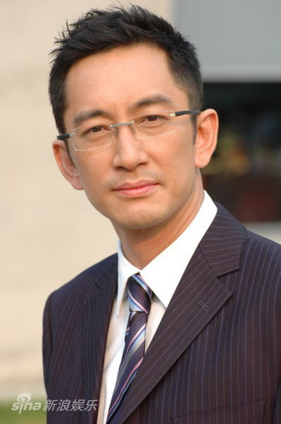 吴启华饰石磊